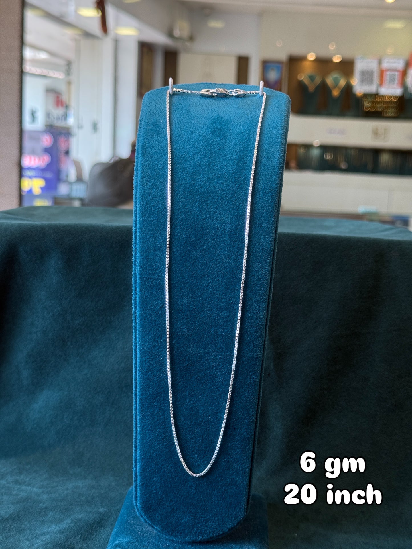 Stylish Silver box Chain for Men – Trendy & Timeless Design