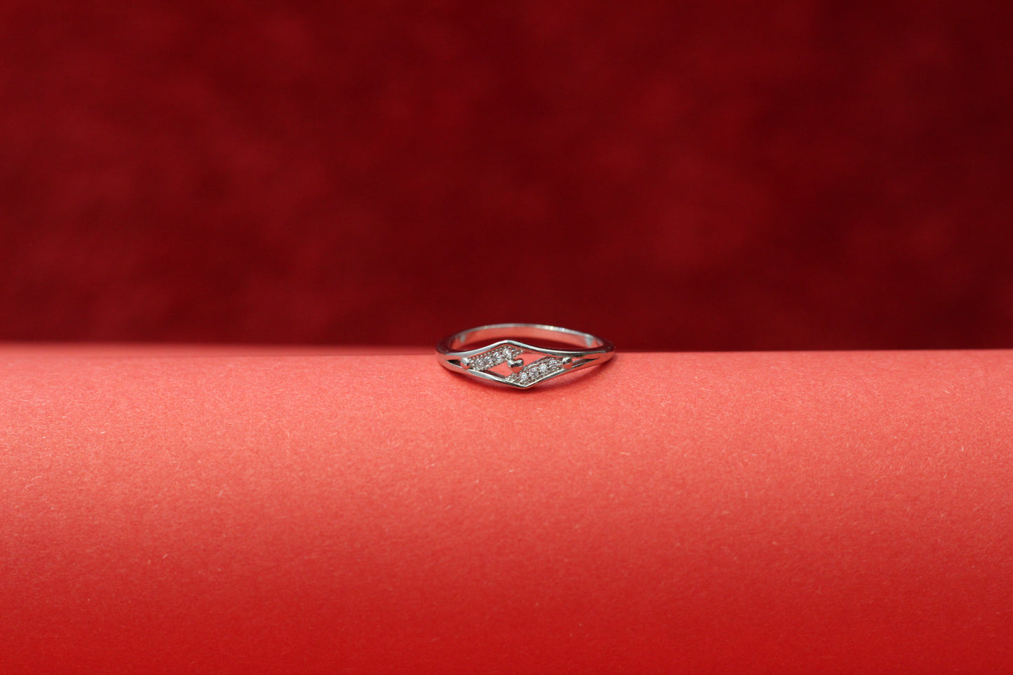 Trendy 925 Silver Designer Ring for Women | Twisted Band with Shining Stone