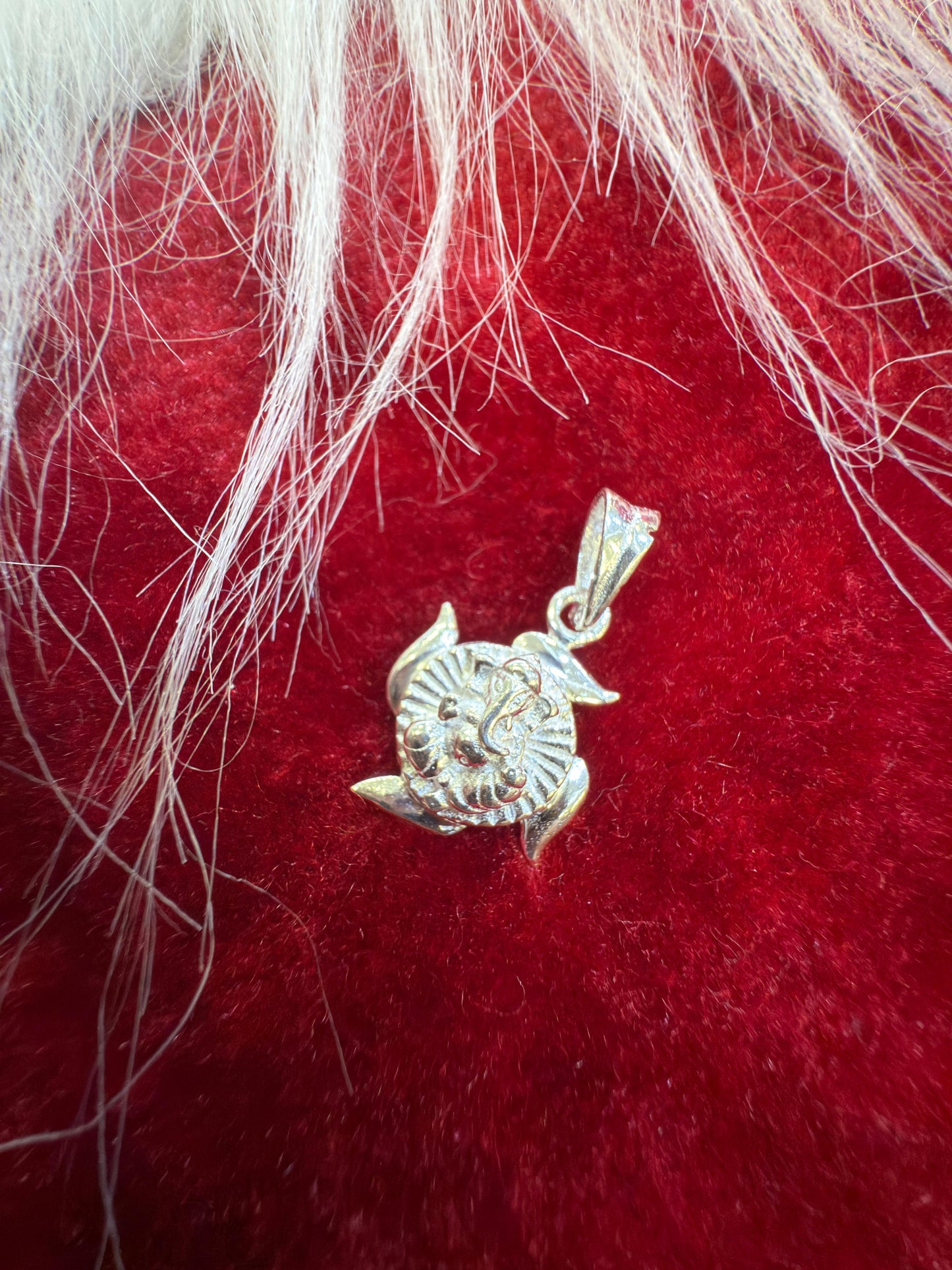 Ganpatiji Pendant for Men & Women | Lord Ganesha Locket | Spiritual Religious Jewellery for Daily Wear & Gift