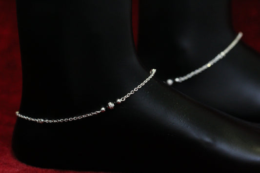 925 Sterling Silver Simple Box Chain Anklet with black Bead Accents for Women & Girls – Lightweight Daily Wear Payal