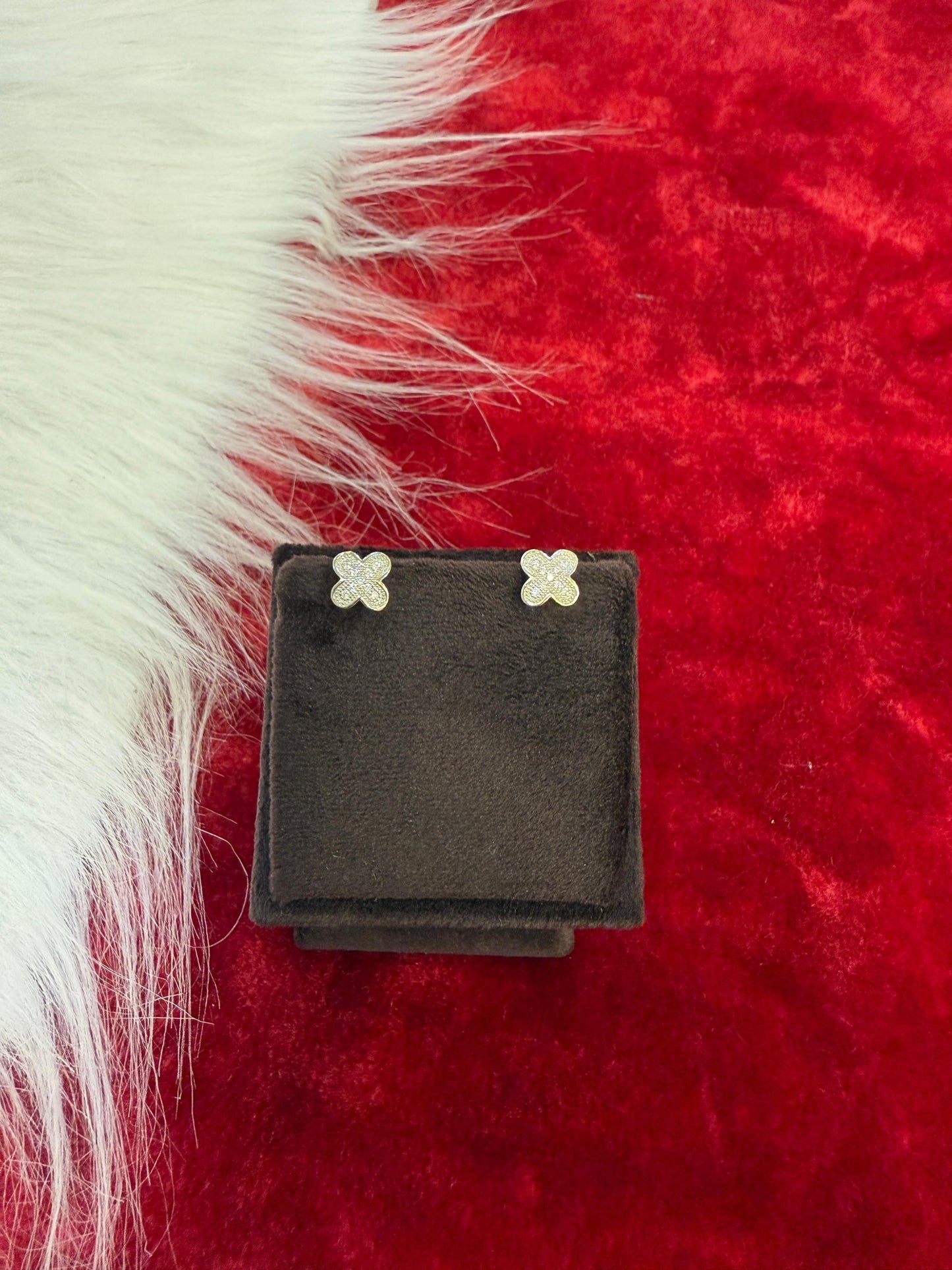 Elegant 925 Sterling Silver Four-Leaf Clover Stud Earrings for Women & Girls | Daily Wear Lightweight Earrings | Anti-Tarnish