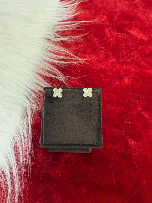 Elegant 925 Sterling Silver Four-Leaf Clover Stud Earrings for Women & Girls | Daily Wear Lightweight Earrings | Anti-Tarnish