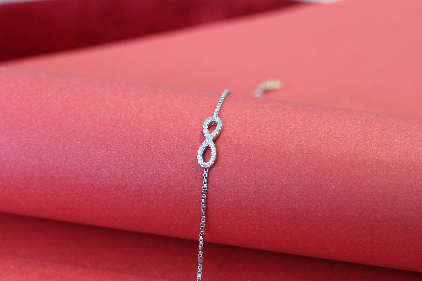 Aavikazevar Minimal Silver infinity Bracelet with box chain