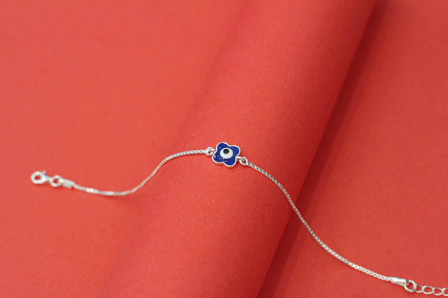 Aavikazevar Minimal Silver evil eye with box chain Bracelet