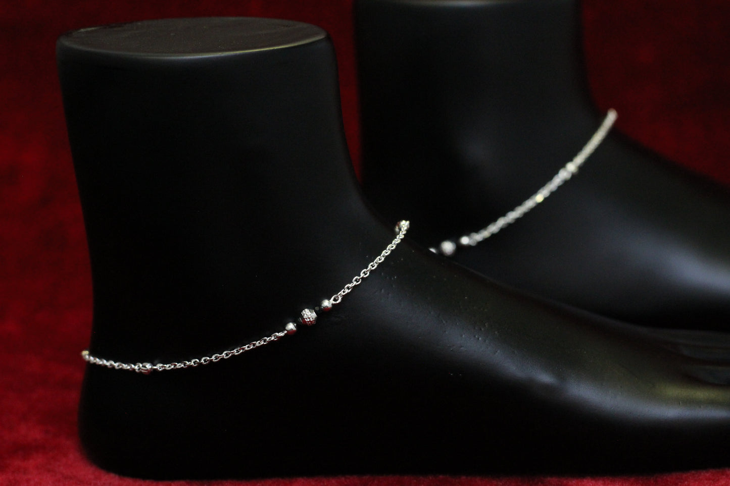 925 Sterling Silver Simple Box Chain Anklet with black Bead Accents for Women & Girls – Lightweight Daily Wear Payal