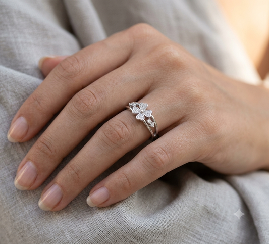 925 Sterling Silver Four-Leaf Clover CZ Split-Shank Finger Ring