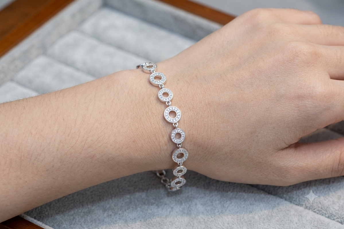 Silver Halo Circle Link Bracelet – Sparkle CZ Eternity Disc Chain Bracelet for Women