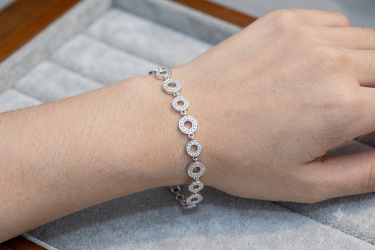 Silver Halo Circle Link Bracelet – Sparkle CZ Eternity Disc Chain Bracelet for Women