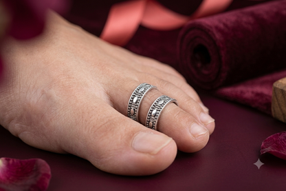 Antique Oxidised 925 Silver Geometric Rice-Grain Motif Adjustable Toe Ring Pair (Bichhiya)