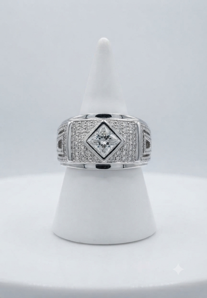 Men’s Kite-Set Princess Cut Diamond Signet Ring with Greek Key Motif in 925 Silver