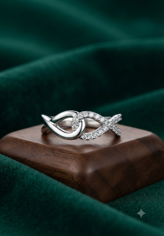 925 Silver Interlinked Loop Infinity Ring
