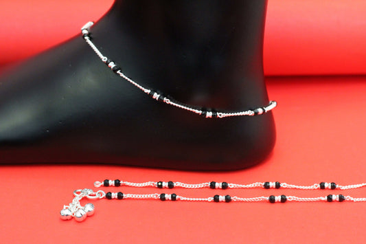 Elegant Silver Payal with Black Beads Design