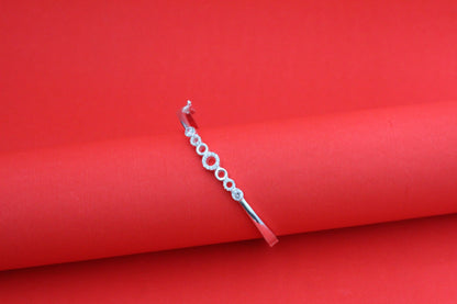 Silver kada