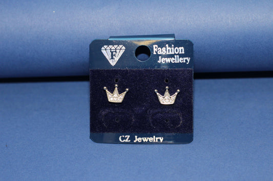 Elegant CZ Stone Studded Tops Earrings Queen shape