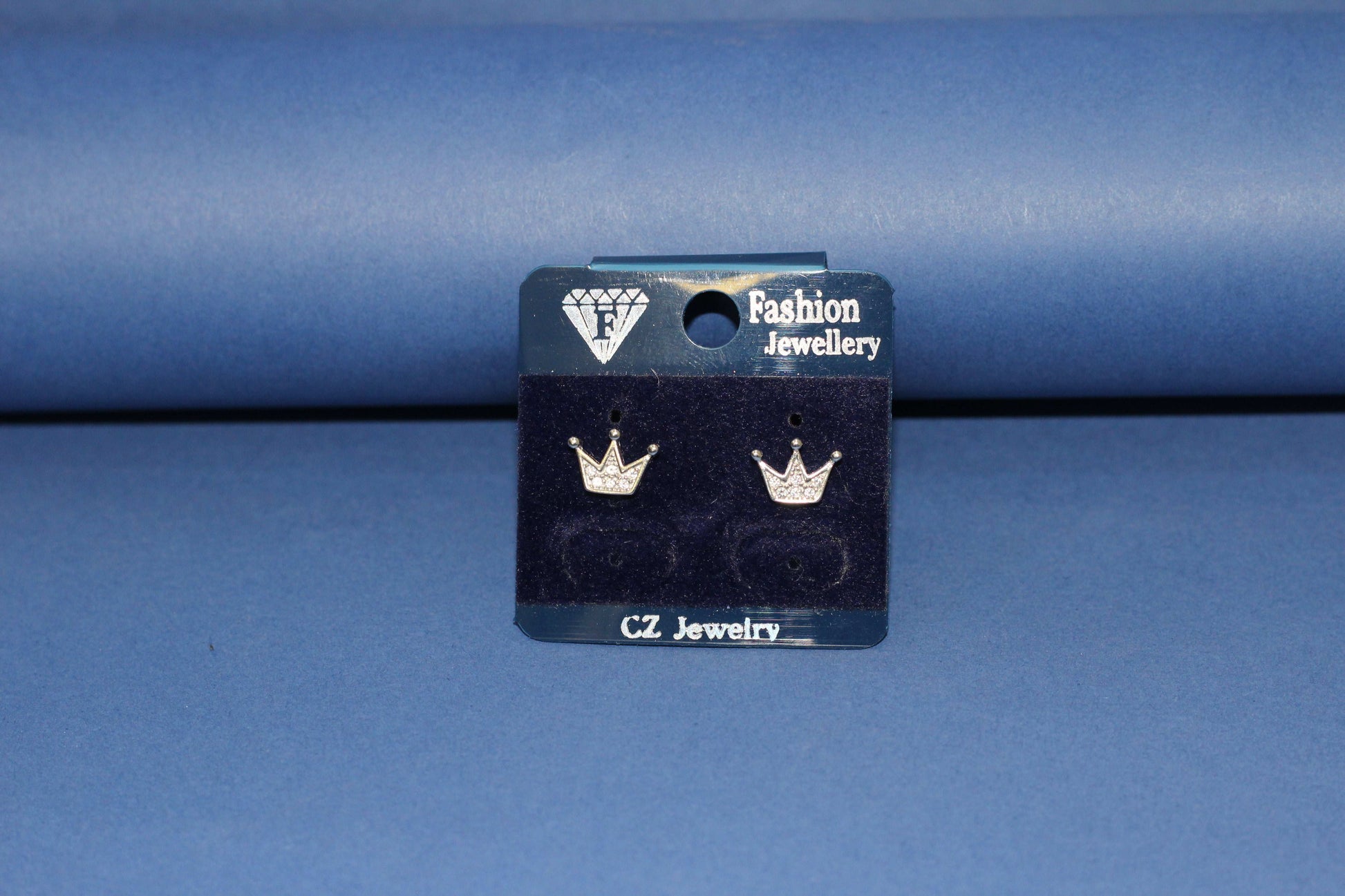 Elegant CZ Stone Studded Tops Earrings Queen shape
