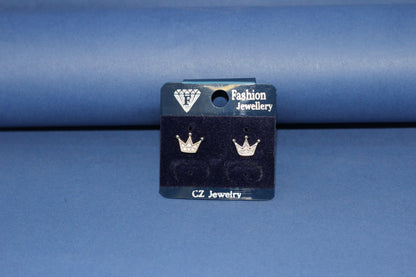 Elegant CZ Stone Studded Tops Earrings Queen shape