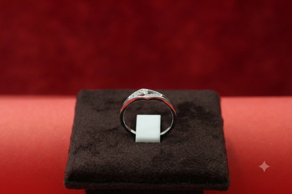 Trendy 925 Silver Designer Ring for Women | Twisted Band with Shining Stone
