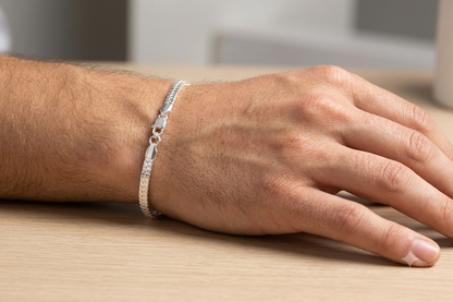 Men’s Silver Bracelet with Interlocked Scale Design | Classic Italian Style | Strong & Stylish