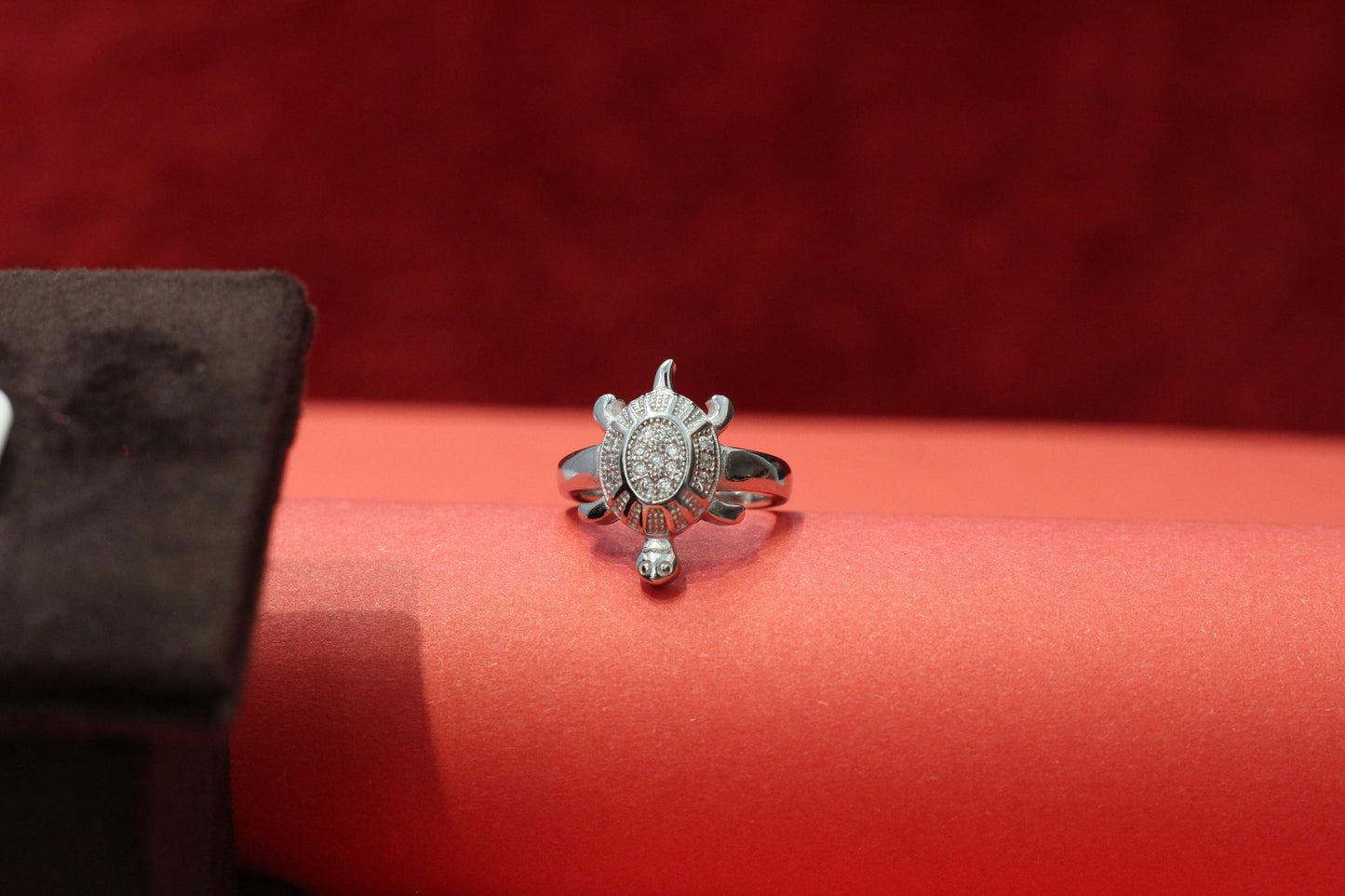 Premium Italian Silver turtle Men’s Ring with Textured Square Face