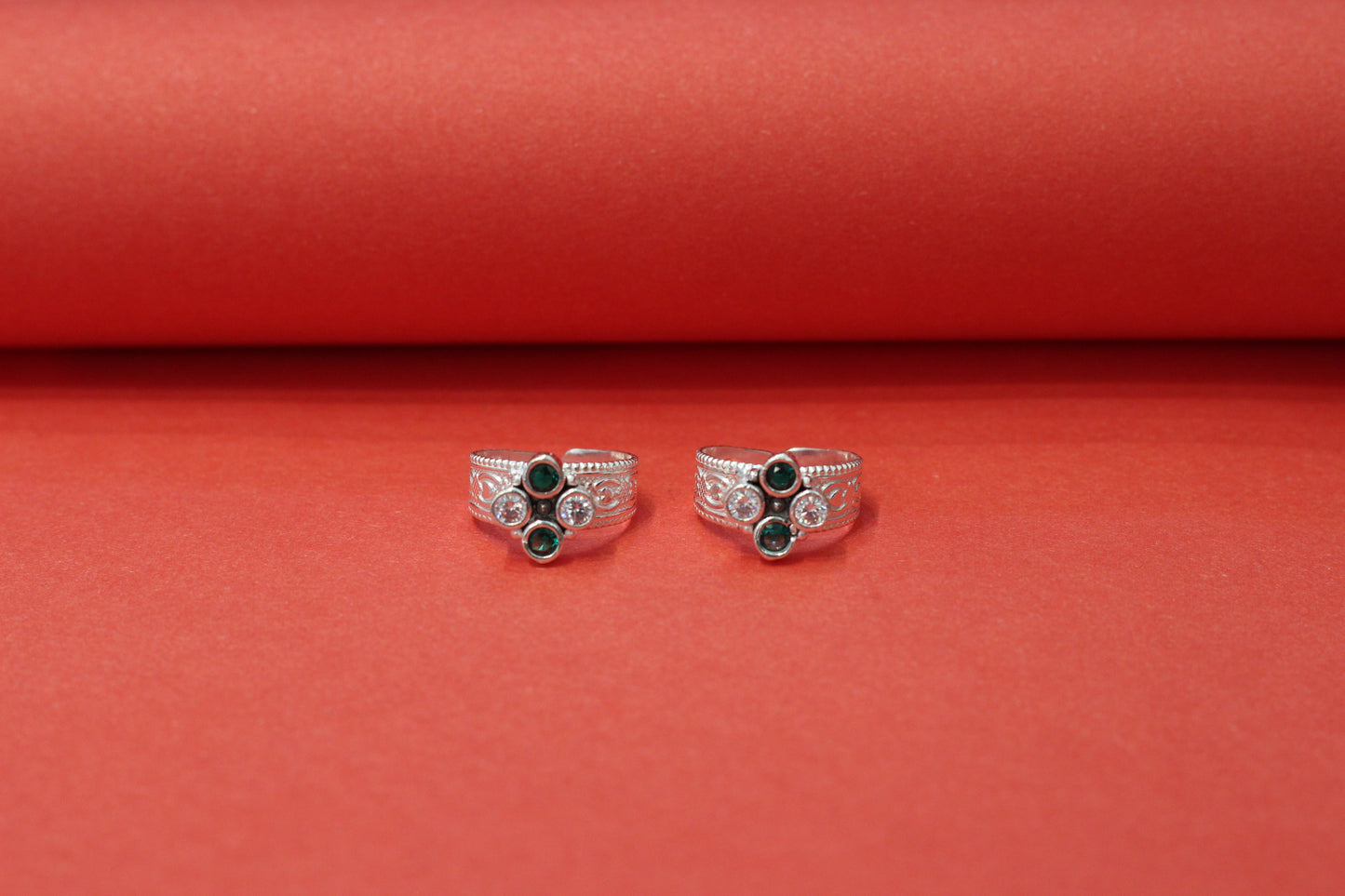 Silver Adjustable Toe Rings for Women | Floral Design with Multicolor Stones | Oxidized Silver Bichiya | Traditional & Daily Wear (Pair)