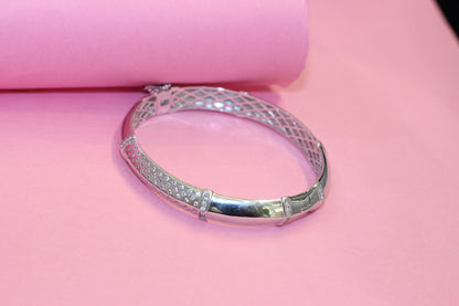 Silver kada