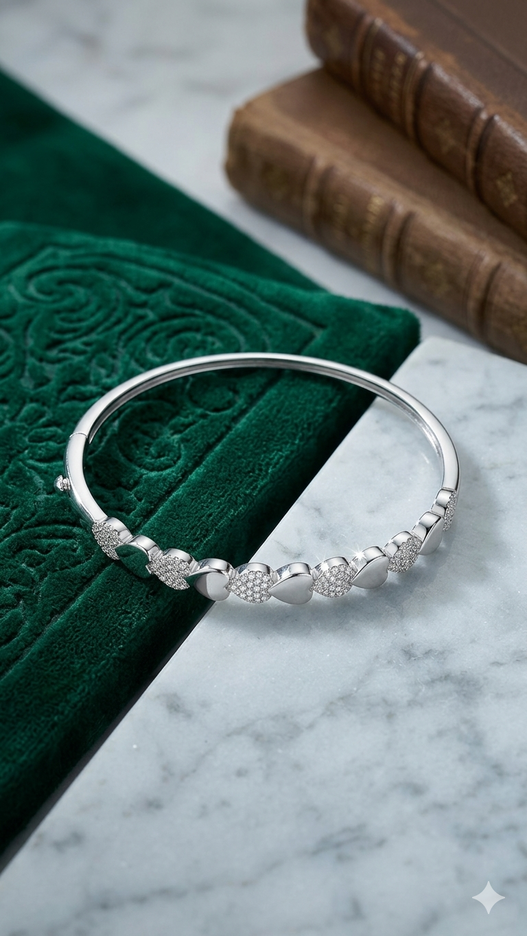 Charming Heart-Link Silver Kada 💖