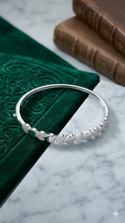 Charming Heart-Link Silver Kada 💖
