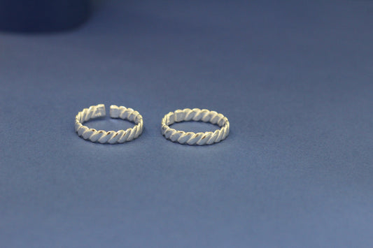 Silver toe ring