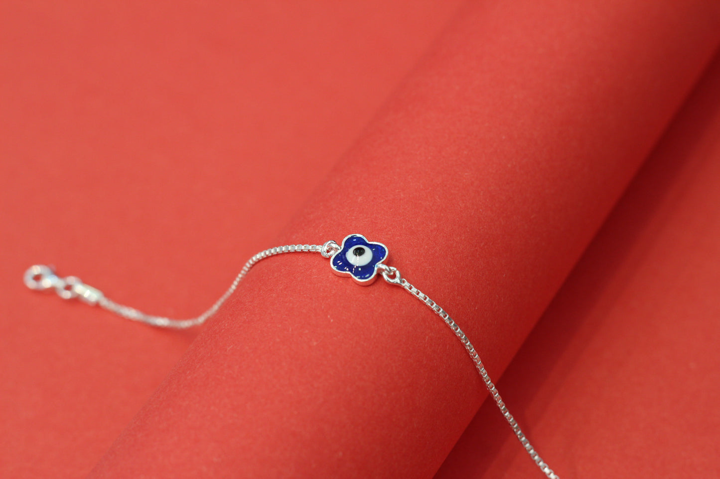 Aavikazevar Minimal Silver evil eye with box chain Bracelet