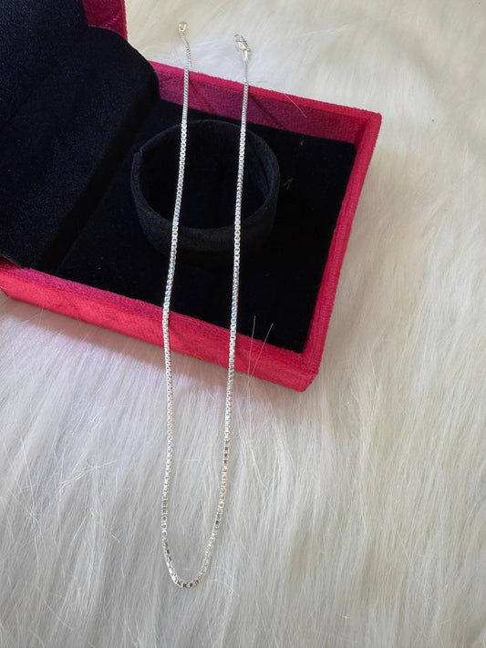 Stylish Silver box Chain for Men – Trendy & Timeless Design