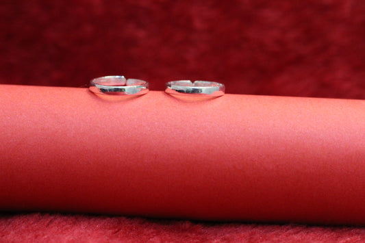 Silver toe ring