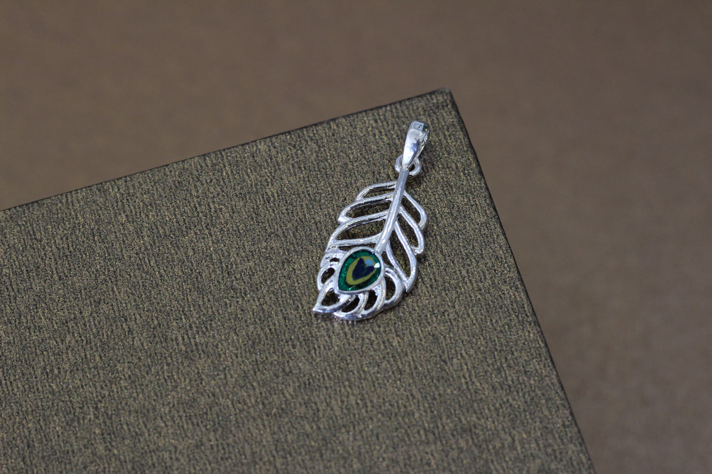 Krishna Pendant for Men & Women | Lord krishna Locket | Spiritual Religious Jewellery for Daily Wear & Gift