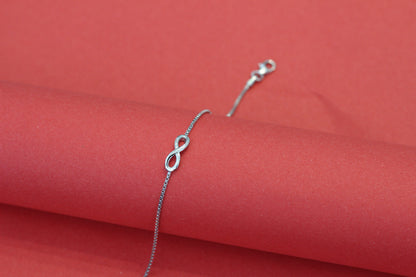 Aavikazevar Minimal Silver infinity Bracelet with box chain