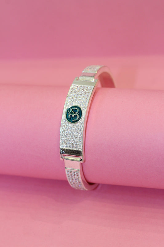 Silver kada