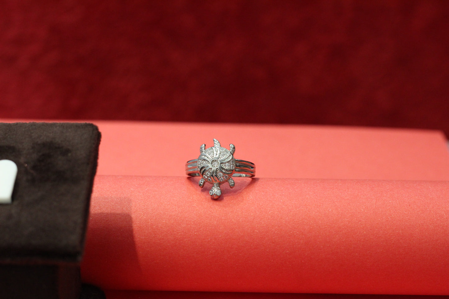 Premium Italian Silver turtle Men’s Ring with Textured Square Face