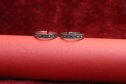 Silver toe ring