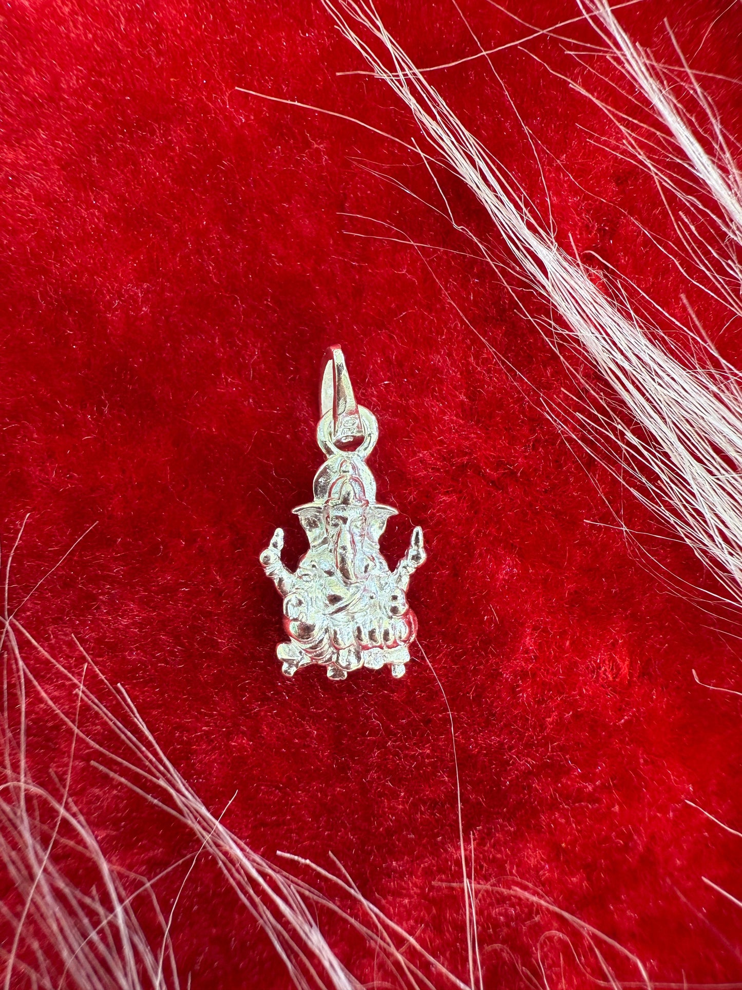 Ganpatiji Pendant for Men & Women | Lord Ganesha Locket | Spiritual Religious Jewellery for Daily Wear & Gift